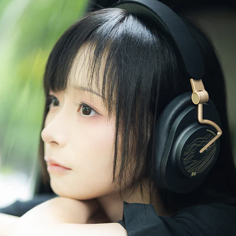 Moondrop x Singer EDGE Moondrop x Singer EDGE